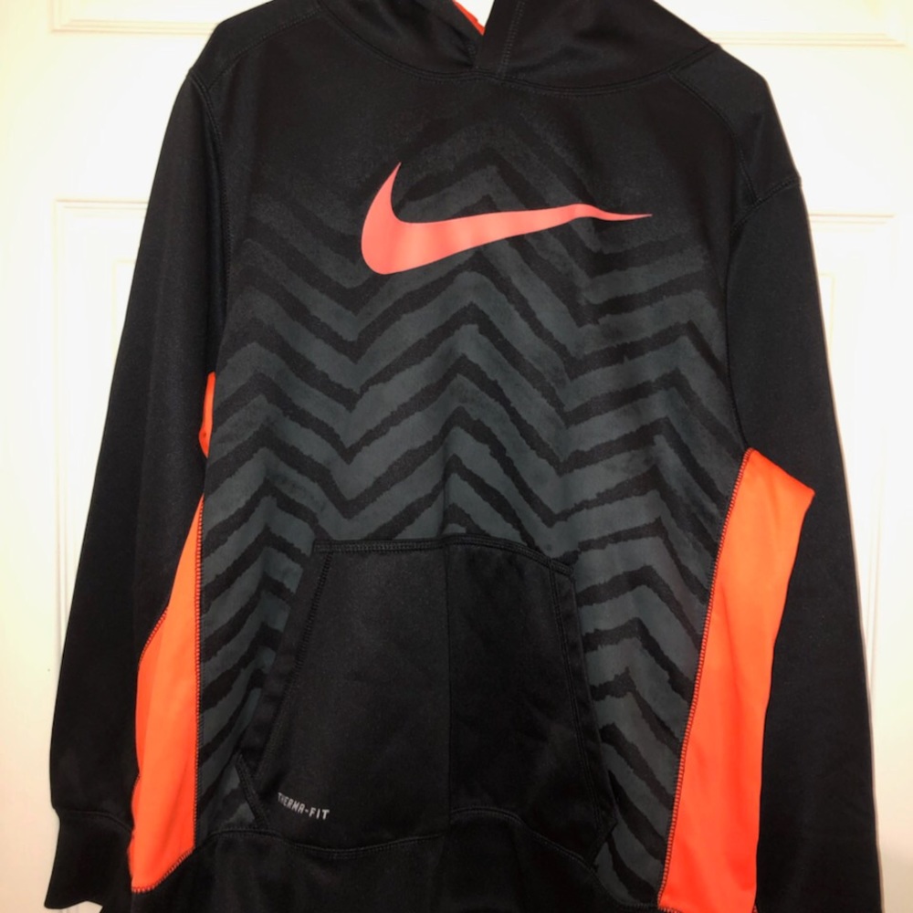 ‼️Youth Nike therma fit hoodie sweatshirt jacket‼️